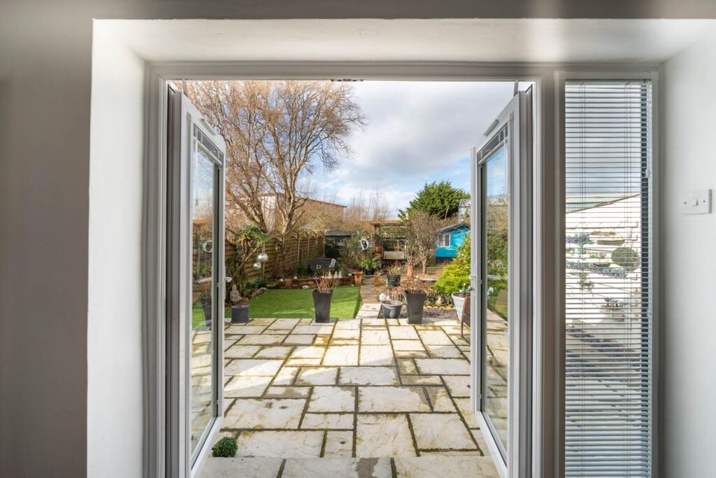 Additional image 6 of Vale Crescent, St Georges