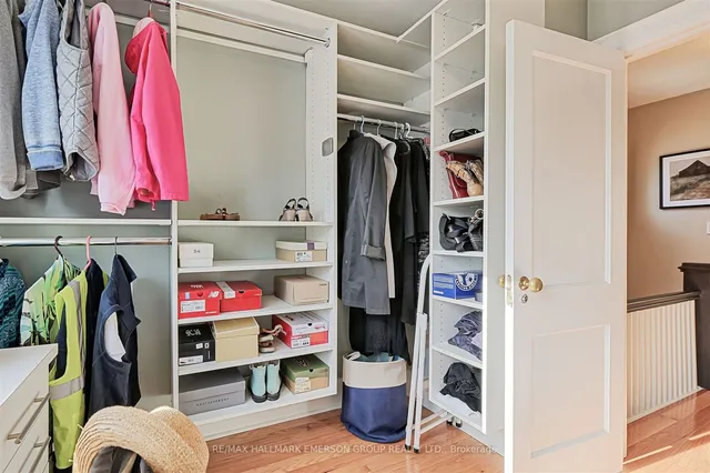 Additional image 23 of 158 Roslin Ave