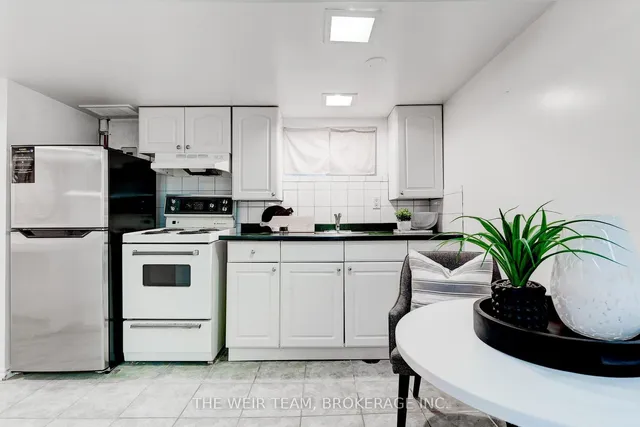 Additional image 25 of 29 Oak Park Ave