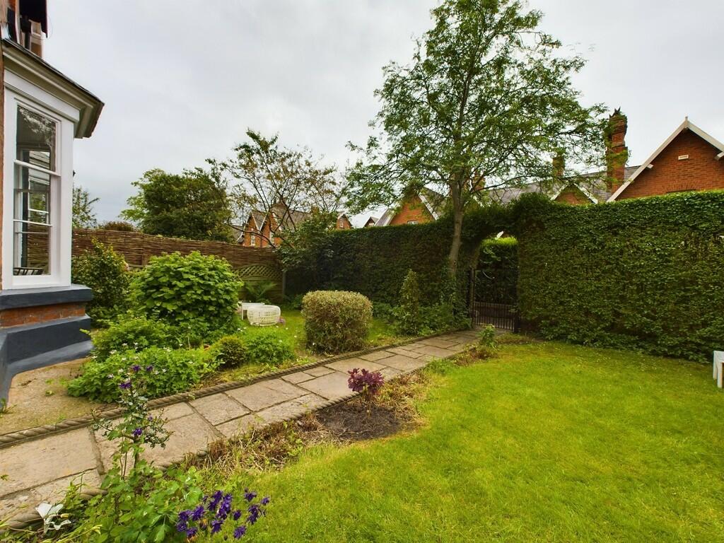 Additional image 14 of Victoria Pathway, Queens Park