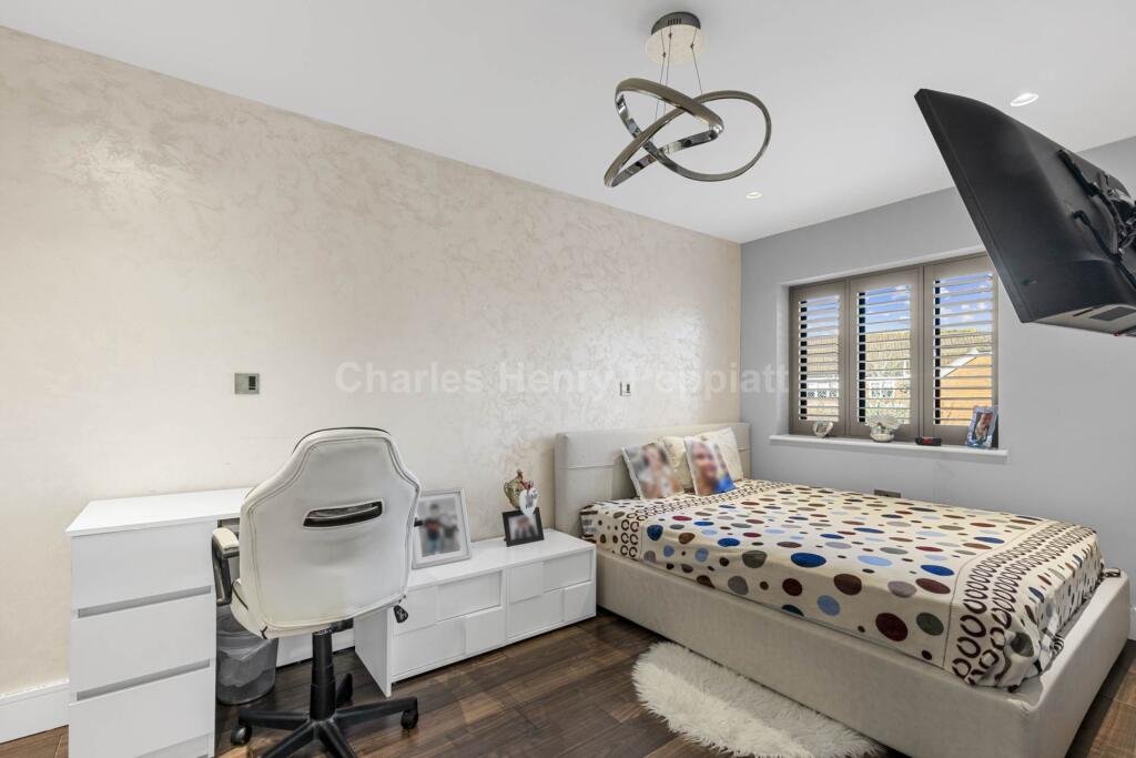 Additional image 15 of Nimrod Close, St Albans, AL4