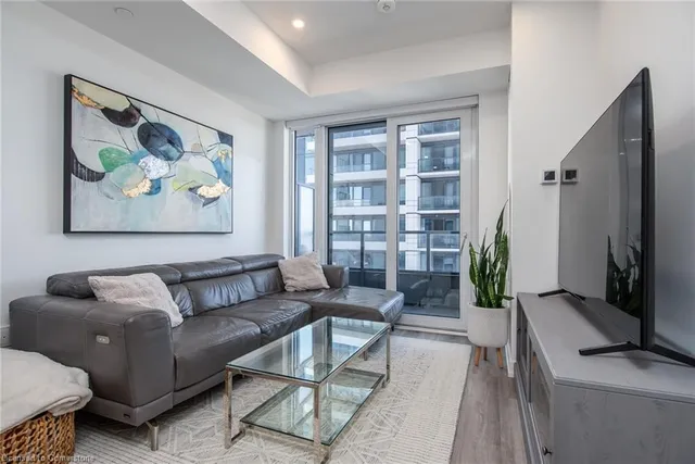 Additional image 3 of 15 Wellington St Unit 1101