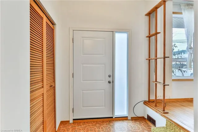 Additional image 5 of 15 Queensbury Dr