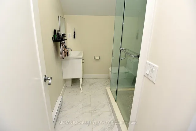 Additional image 26 of 2546 Wilson St