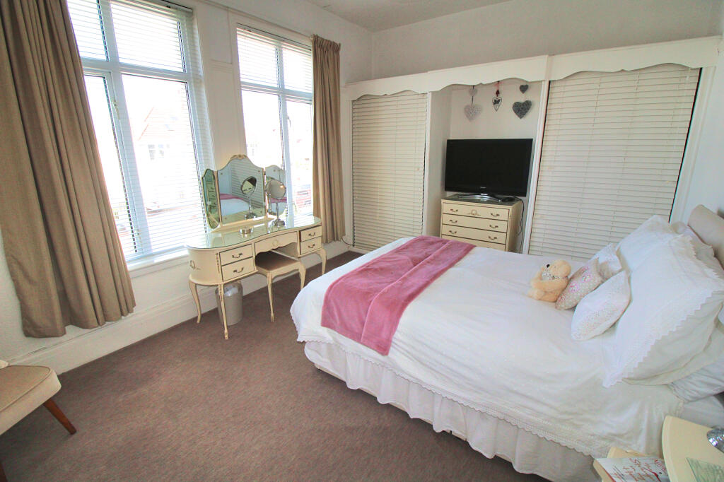 Additional image 9 of LOUGHER GARDENS, PORTHCAWL, CF36 3BJ