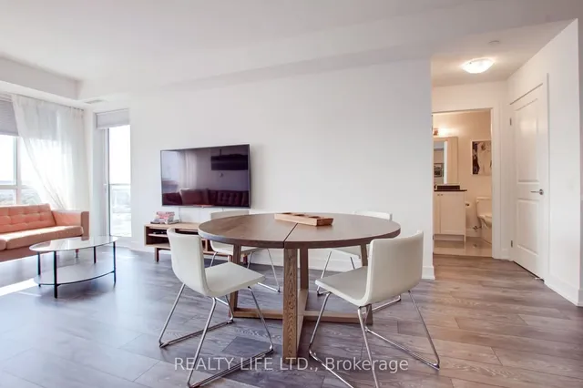 Additional image 7 of 1050 Main St Unit 1014