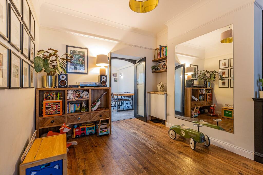 Additional image 24 of High Street, Penarth