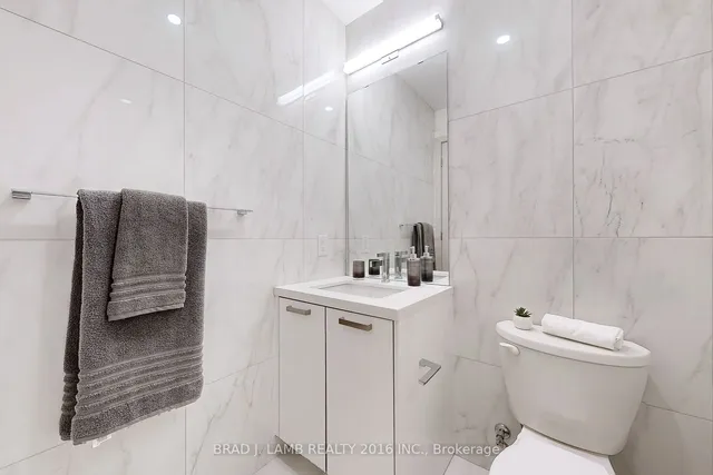 Additional image 30 of 458 Richmond St Unit 1702