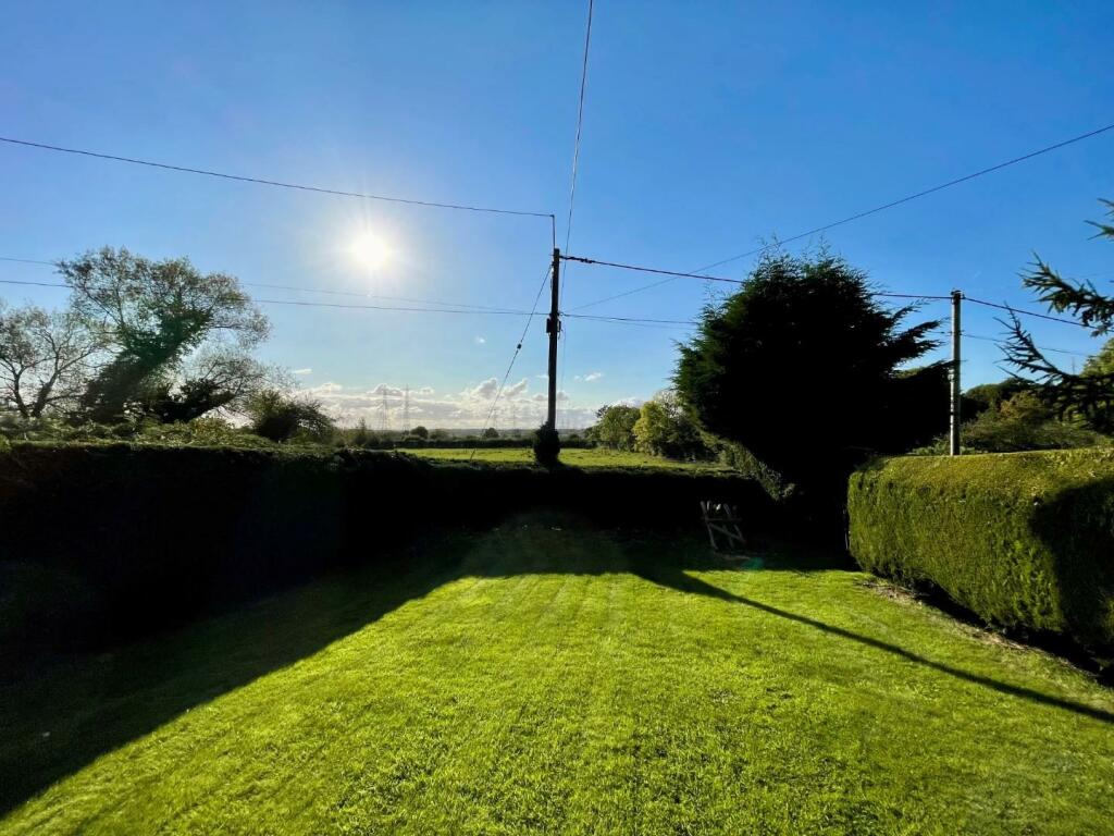 Additional image 31 of Poole Lane, Thornton-Le-Moors, Chester