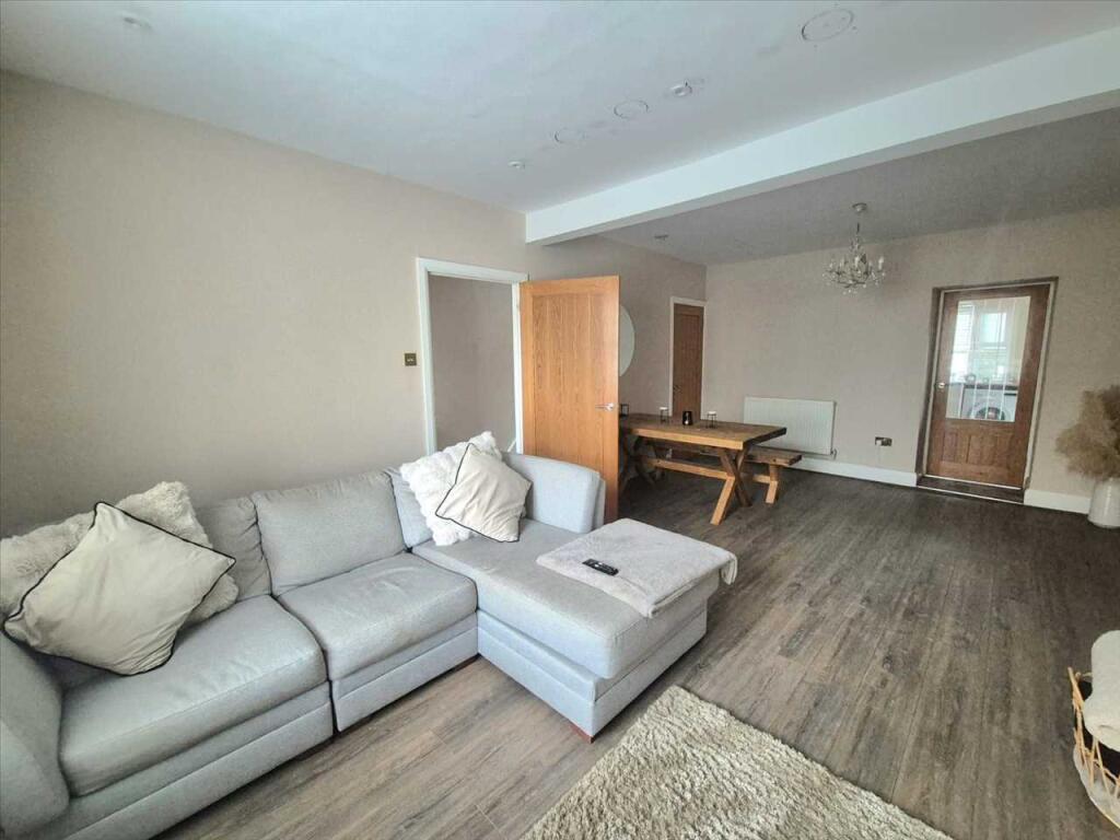 Additional image 28 of George Street, Tonypandy