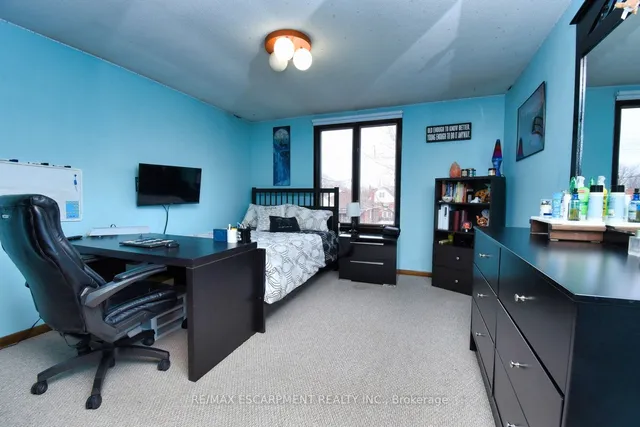 Additional image 22 of 162 Beland Ave