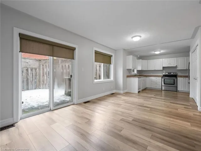 Additional image 3 of 9 1/2 York St Unit 2