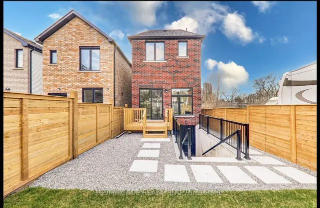 Additional image 36 of 167 August Ave