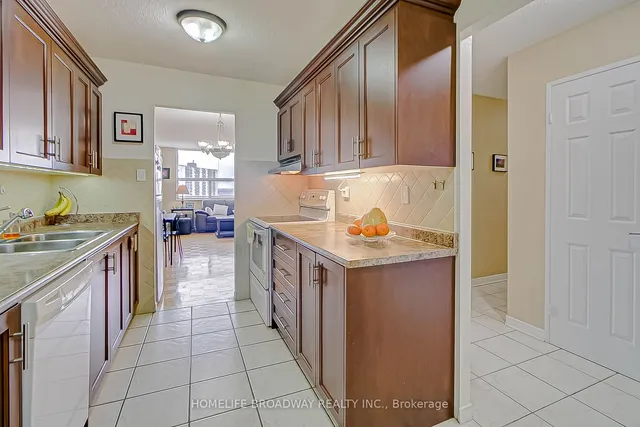 Additional image 13 of 10 Tobermory Dr Unit 1006