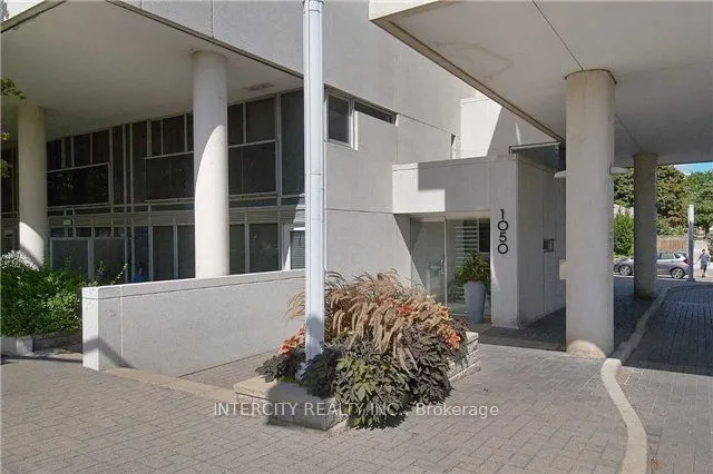 Additional image 2 of 1050 The Queensway Ave Unit 712