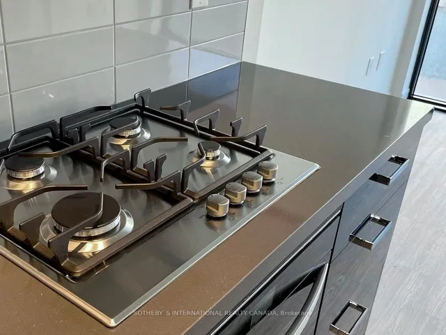 Additional image 16 of 195 McCaul St Unit 507