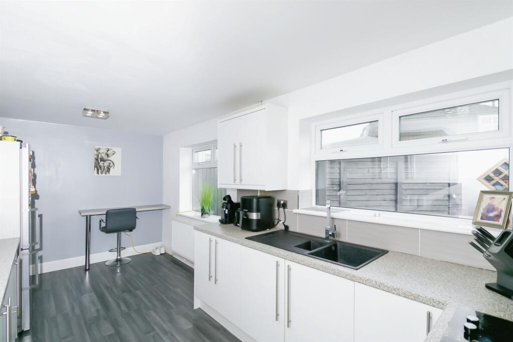 Additional image 5 of Kent Green, Barry