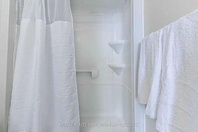 Additional image 23 of 640 Sauve St Unit 221