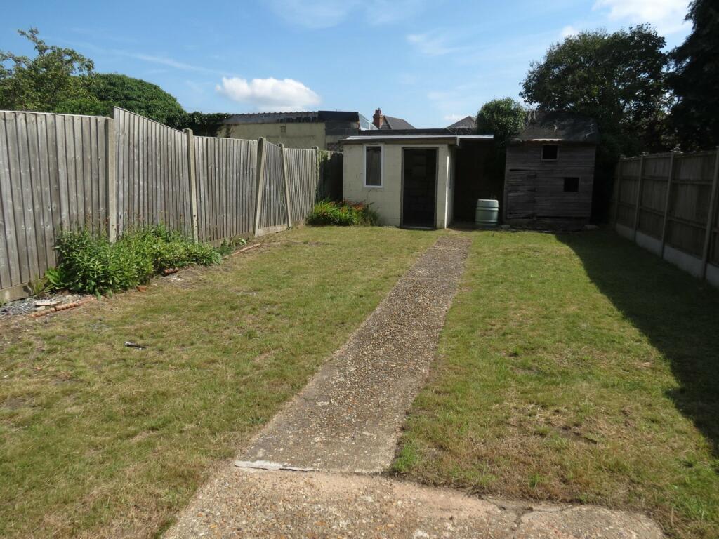 Additional image 12 of 5 bedroom Detached House in Winton