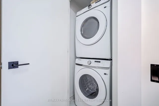 Additional image 30 of 36 Zorra St Unit 209