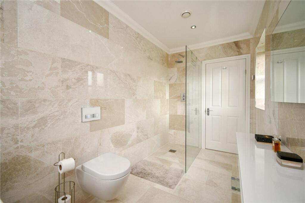 Additional image 23 of Neston Road, Willaston, Neston