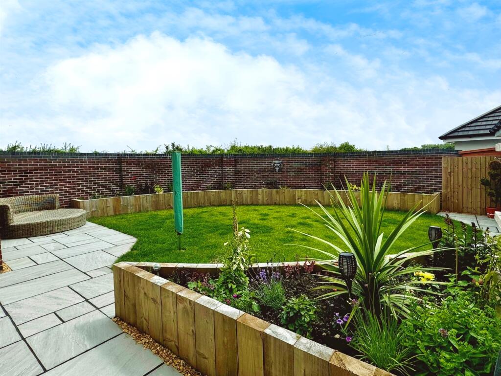 Additional image 12 of Rhodfa'r Hurricane, St. Athan, Barry