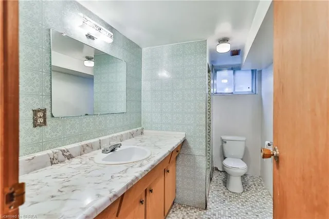 Additional image 31 of 15 Queensbury Dr