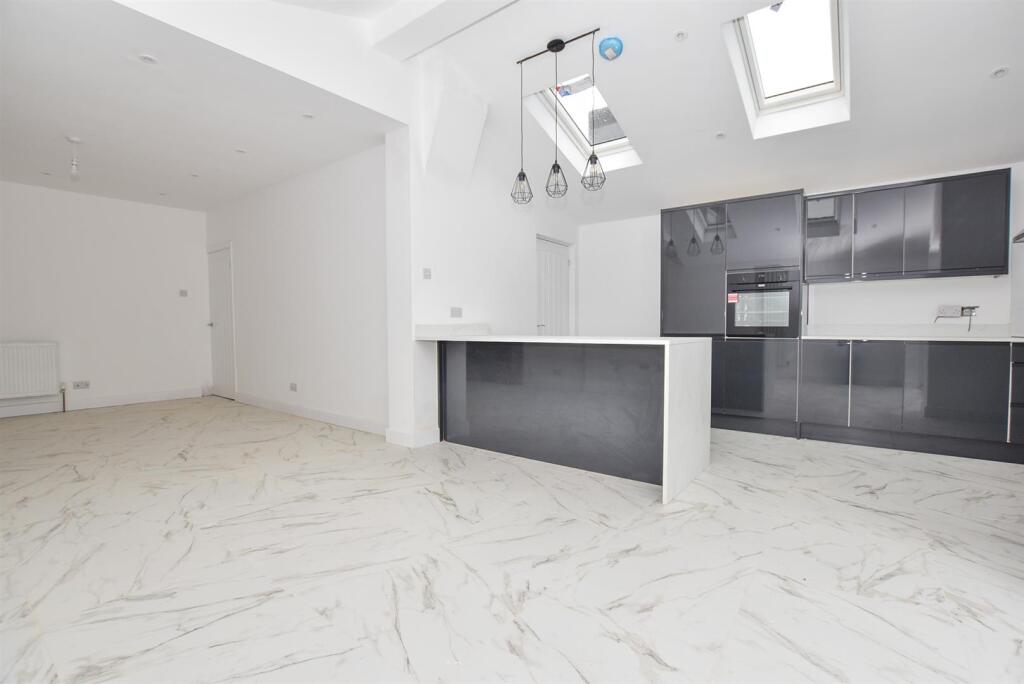 Additional image 8 of Greenfields Avenue, Bromborough