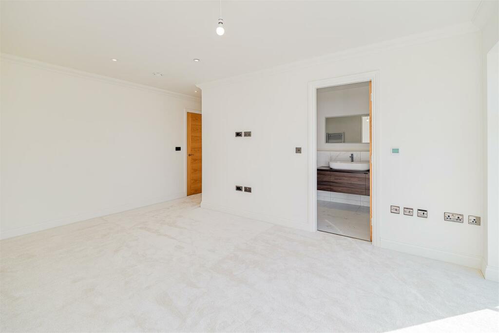 Additional image 18 of Belgrave Garden Mews, Pulford, Chester