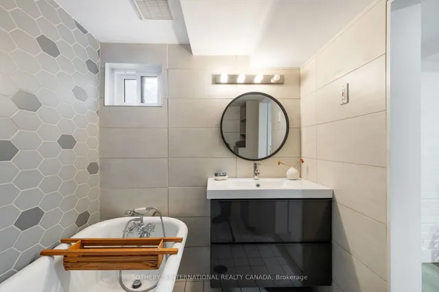 Additional image 36 of 107 Oxford St