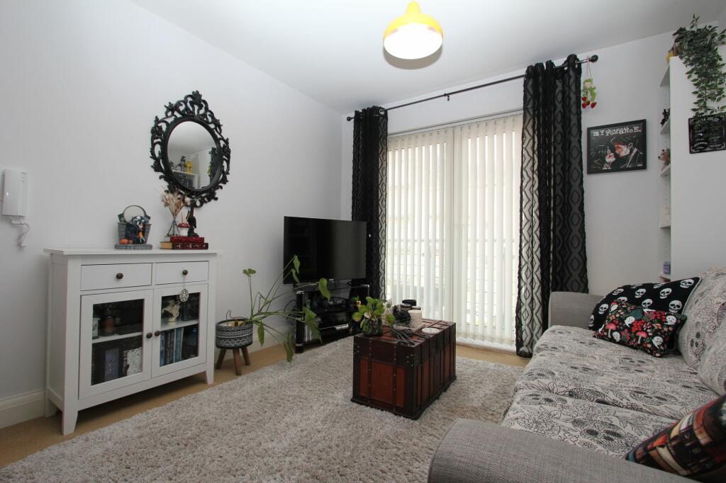 Additional image 6 of Glanfa Dafydd, Barry, CF63