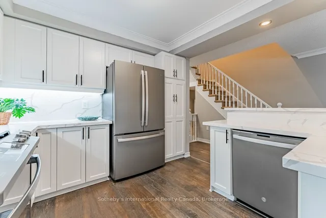 Additional image 13 of 130 Robert St Unit 6