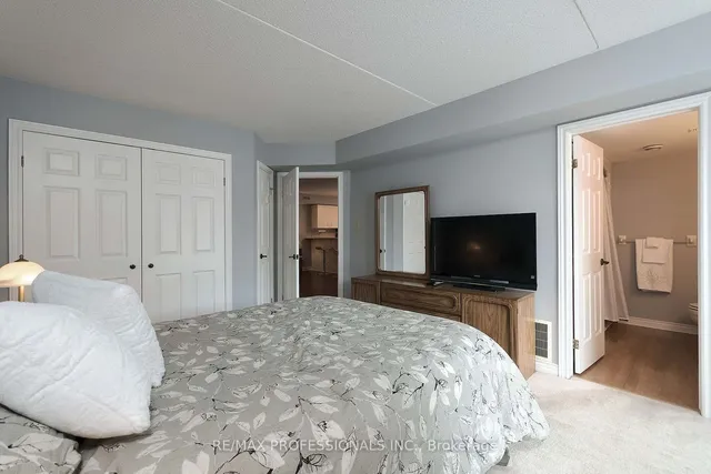 Additional image 21 of 2010 Cleaver Ave Unit 113