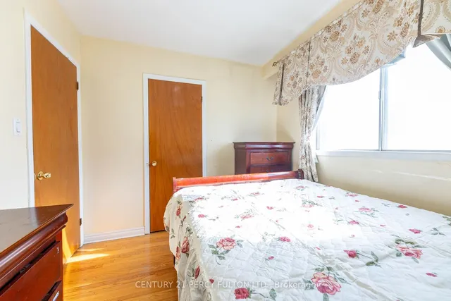 Additional image 29 of 39 Picaro Dr