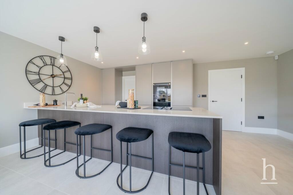 Additional image 11 of Telegraph Road, Heswall, CH60