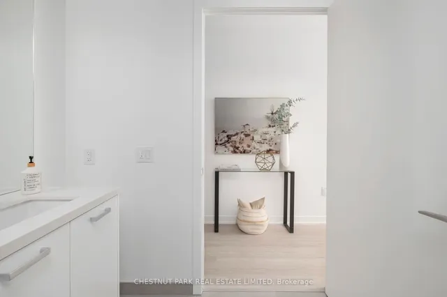 Additional image 16 of 195 McCaul St Unit 404