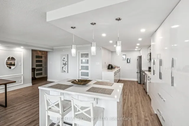 Additional image 17 of 55 Skymark Dr Unit 2704