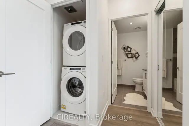 Additional image 16 of 99 John St Unit 4002