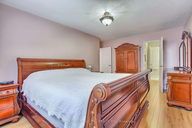 Additional image 19 of 362 The East Mall Unit 1908