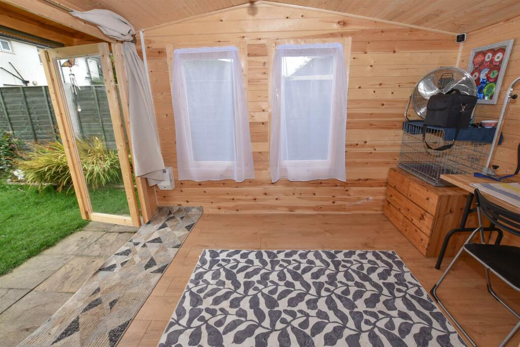 Additional image 17 of Dale Avenue, Bromborough