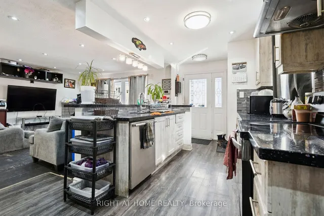 Additional image 9 of 22 Lynmont Rd