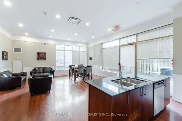 Additional image 22 of 4196 Dundas St Unit 309