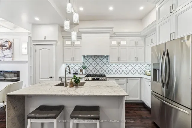 Additional image 8 of 290 Bathurst St