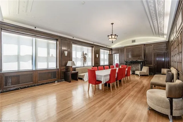 Additional image 11 of 404 King St Unit 505