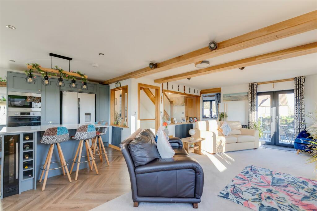 Additional image 16 of Cypress Gardens, Porthcawl, Bridgend County Borough, CF36 5BZ