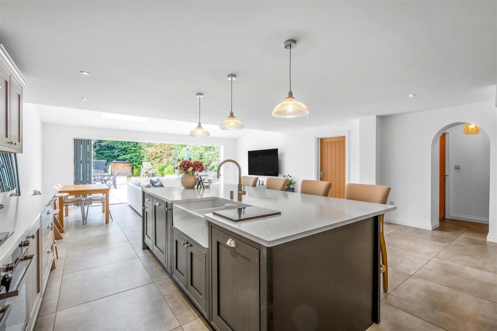 Additional image 8 of Streetly Crescent, Four Oaks, Sutton Coldfield