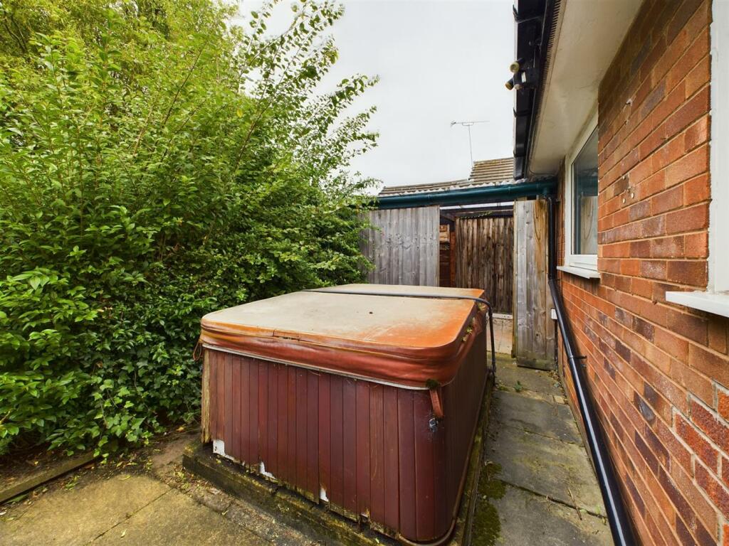 Additional image 39 of Childwall Avenue, Wirral