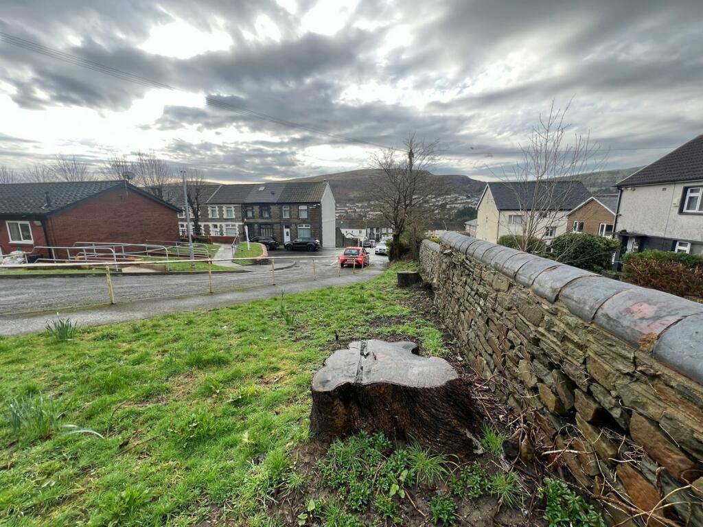 Additional image 3 of Garth Wen Trealaw - Tonypandy