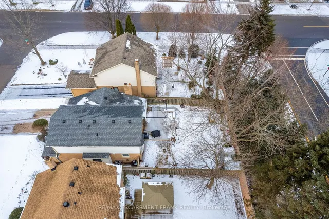 Additional image 38 of 371 Knightsbridge Cres