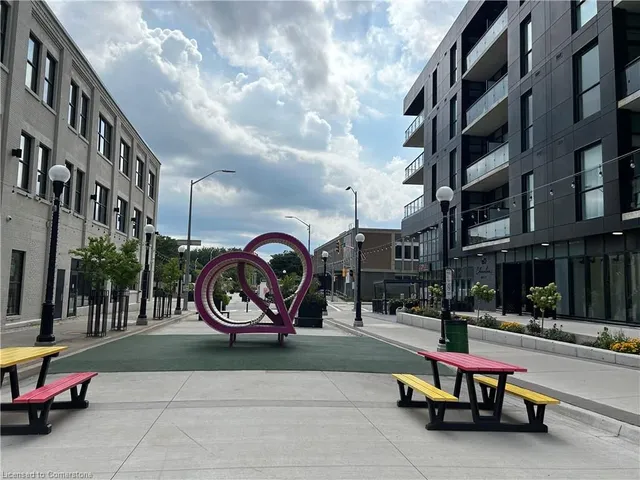 Additional image 46 of 60 Charles St Unit 2908